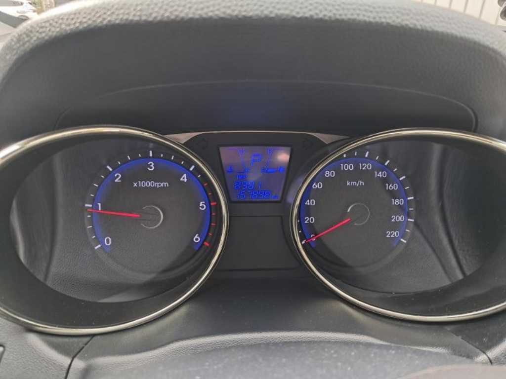 HYUNDAI Tucson - Vista 7