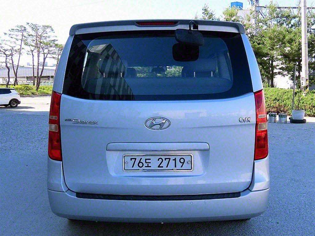 HYUNDAI Starex - Vista 4