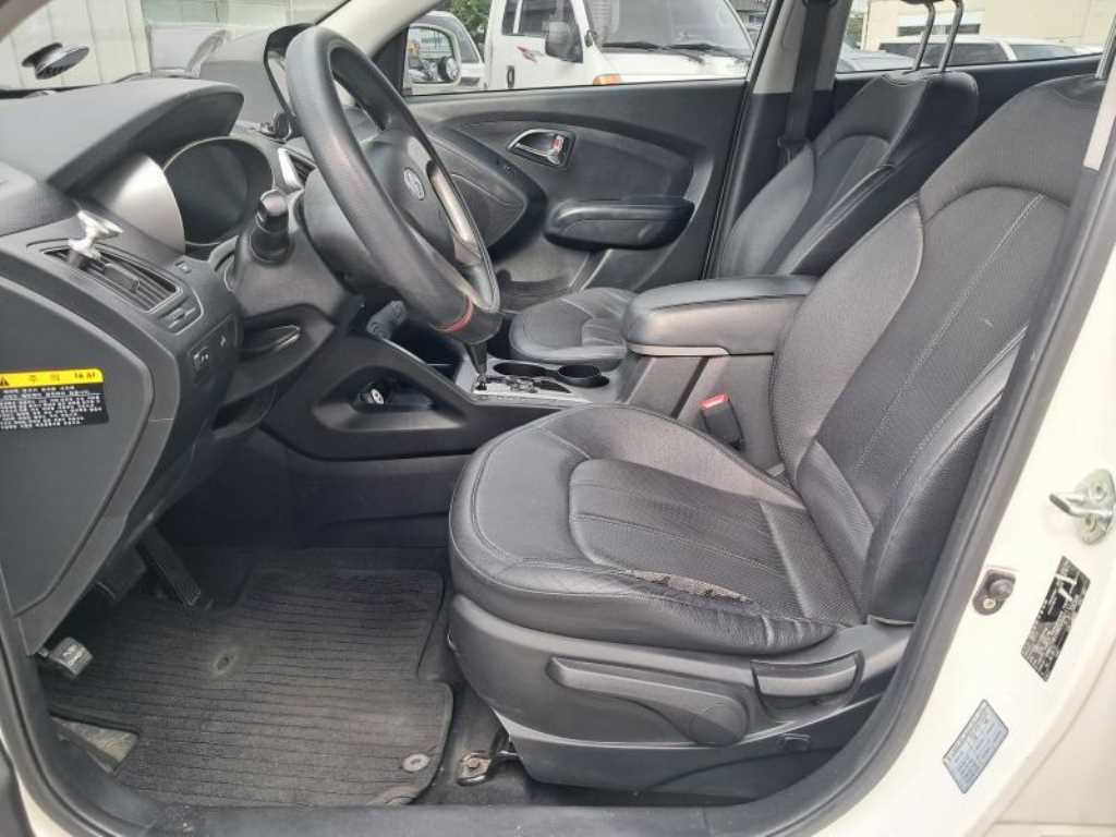 HYUNDAI Tucson - Vista 8