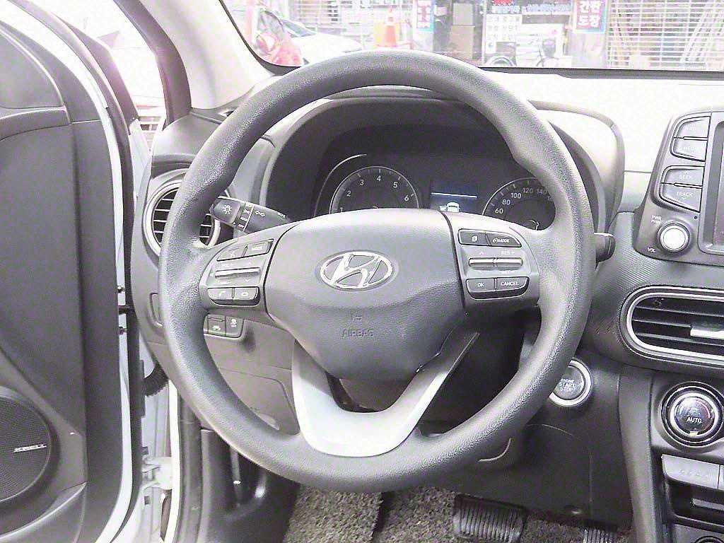 HYUNDAI Kona 2019 Blanco - Importación desde Corea - HF Imports Iquique - Foto 18