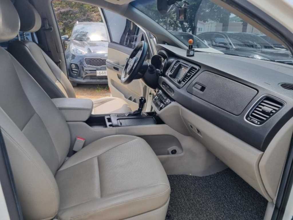 KIA Carnival 2016 Blanco - Importación desde Corea - HF Imports Iquique - Foto 14