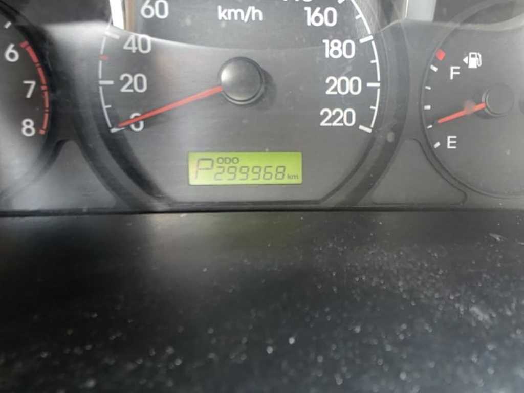 HYUNDAI Starex - Vista 6