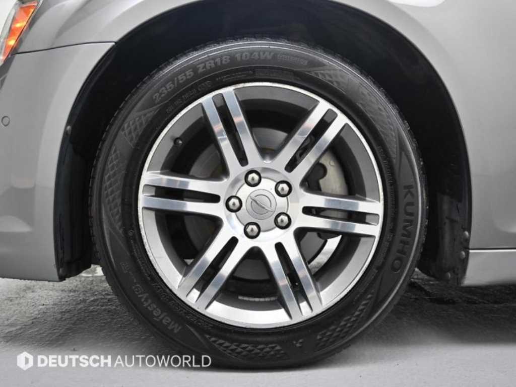 Chrysler 300C - Vista 5