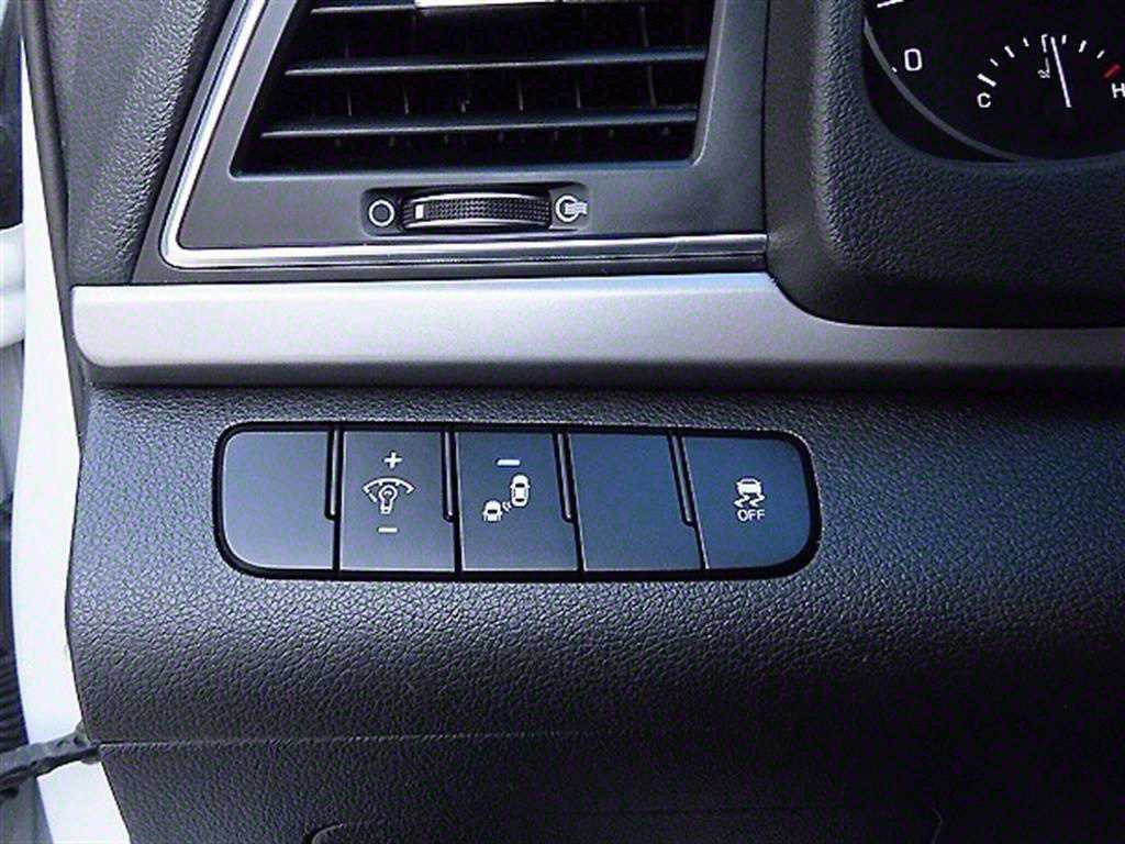 HYUNDAI Avante - Vista 12