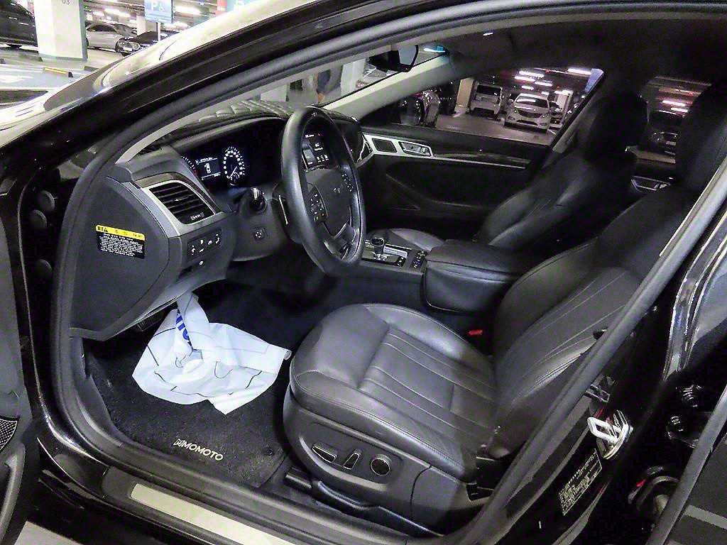 Genesis G80 - Vista 6