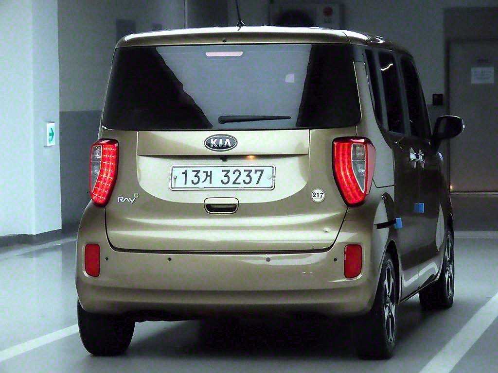 KIA Ray - Vista 4