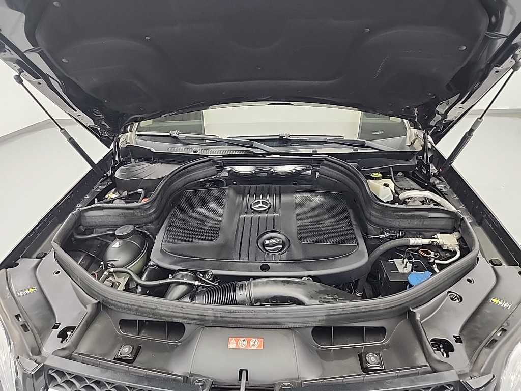 Mercedes Benz GLK Class - Vista 5