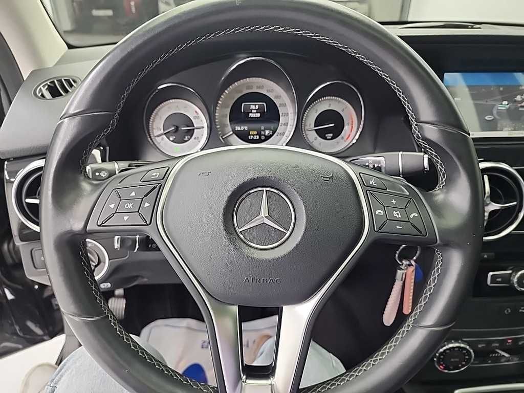 Mercedes Benz GLK Class - Vista 9