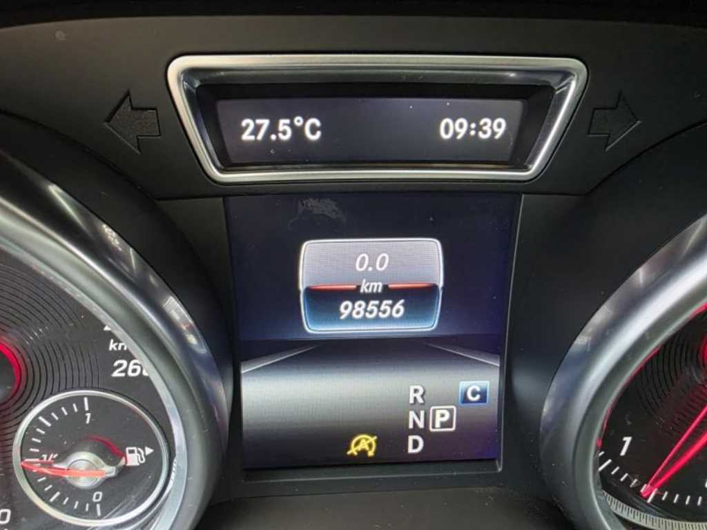 Mercedes Benz GLE Class - Vista 11