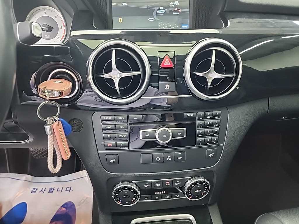 Mercedes Benz GLK Class - Vista 10