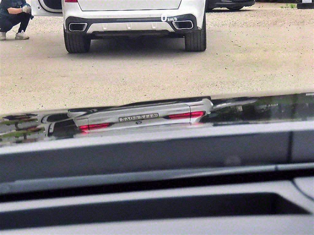 HYUNDAI Grandeur - Vista 10