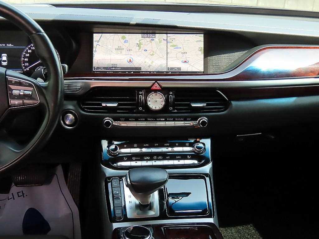 Genesis EQ900 - Vista 10