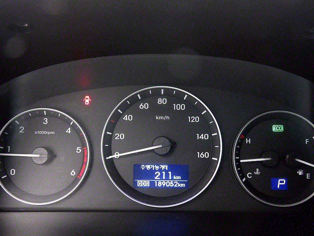 HYUNDAI Starex 2017 Plateado - Importación desde Corea - HF Imports Iquique - Foto 14