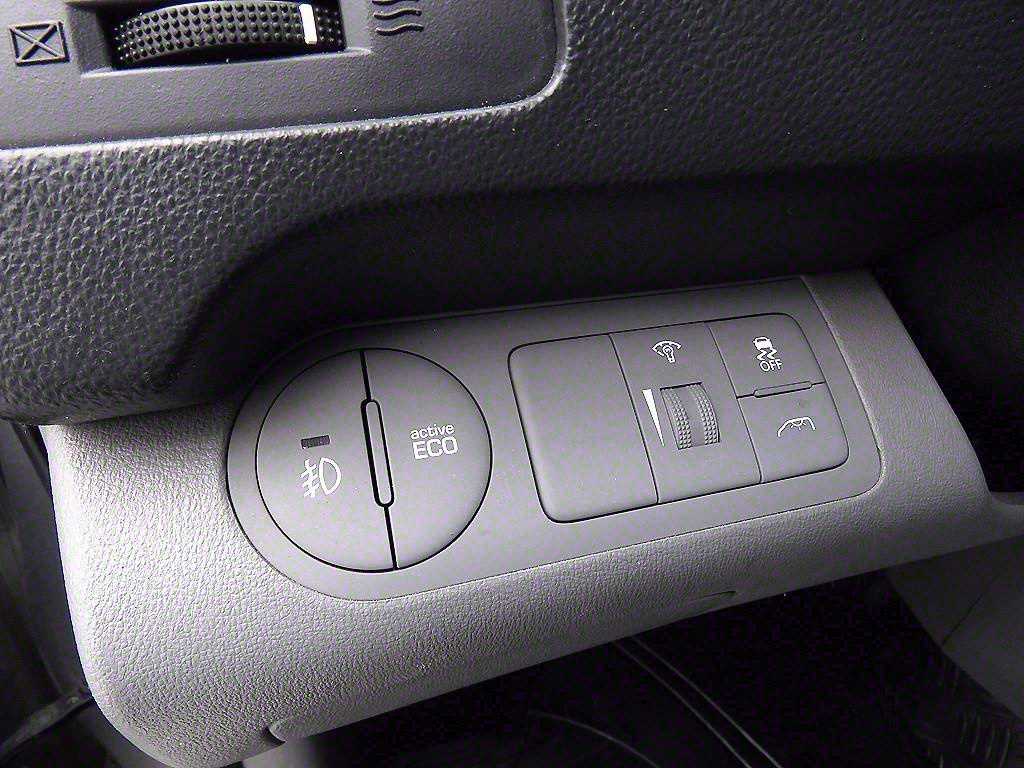 HYUNDAI Starex - Vista 11