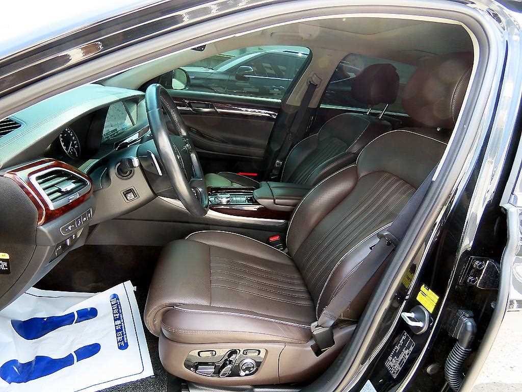 Genesis EQ900 - Vista 5