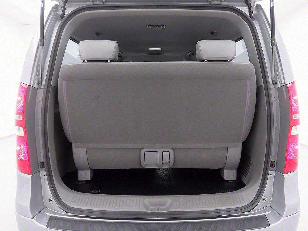 HYUNDAI Starex - Vista 5