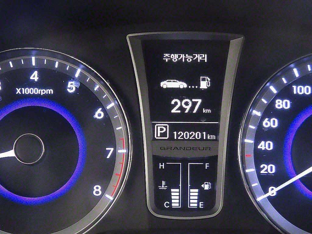 HYUNDAI Grandeur - Vista 8