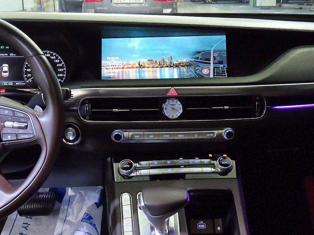 Genesis G90 - Vista 3