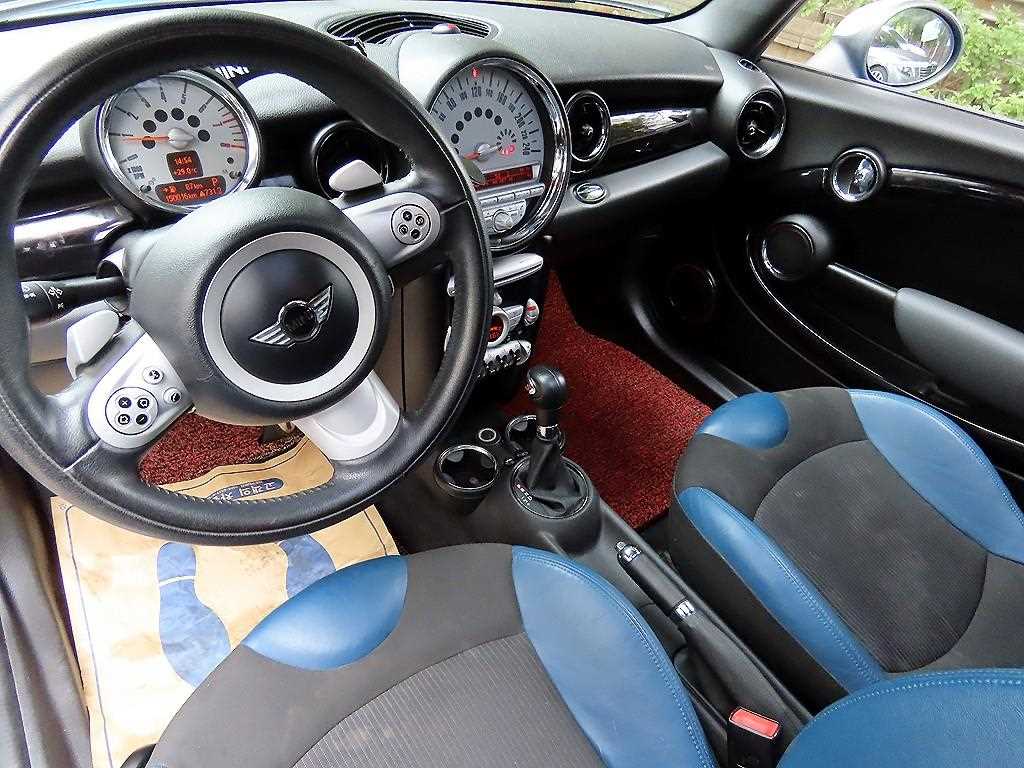 Mini Clubman - Vista 6