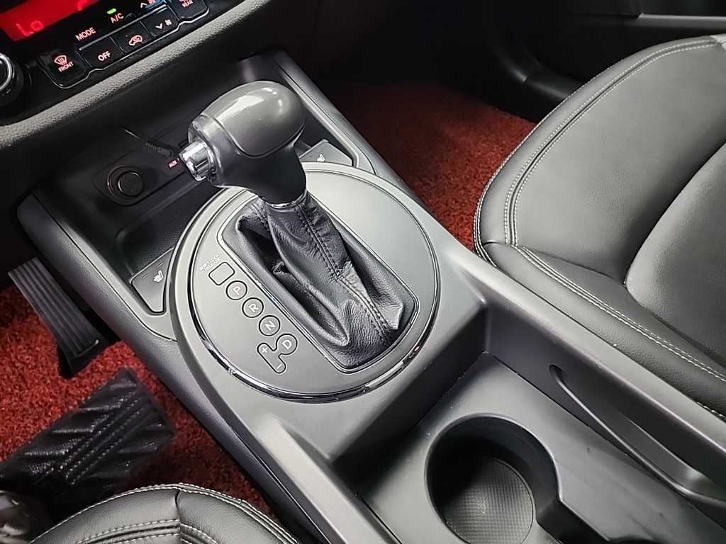 KIA Sportage - Vista 8