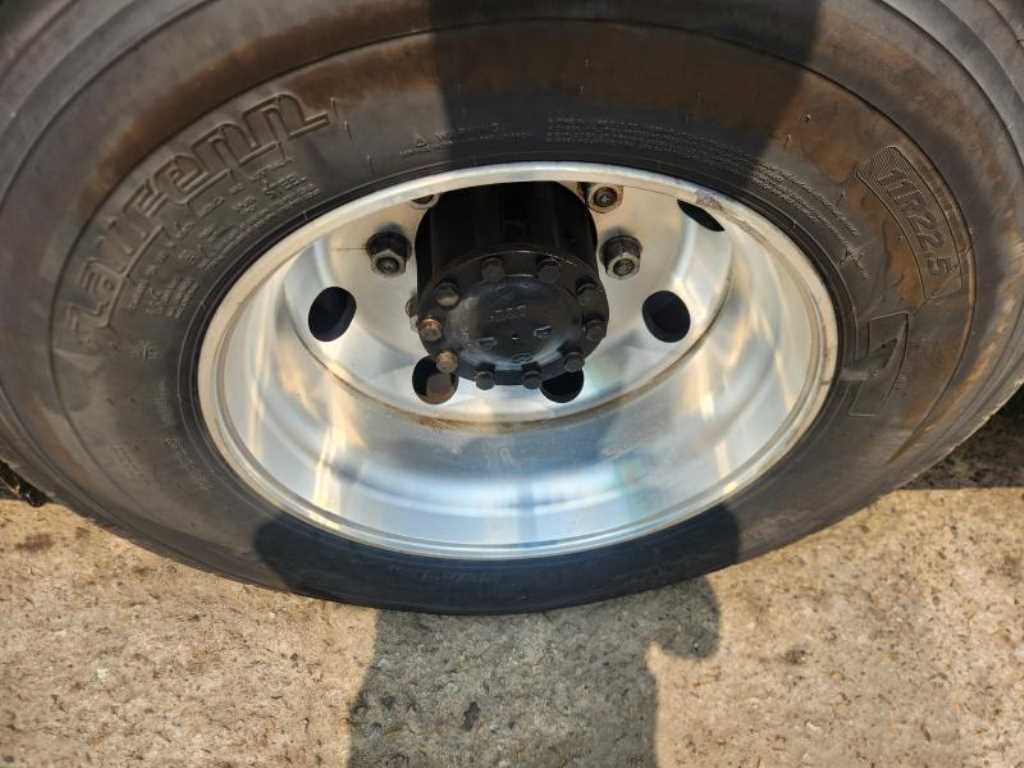 medium and large bus Medium Daewoo Bus - Vista 9