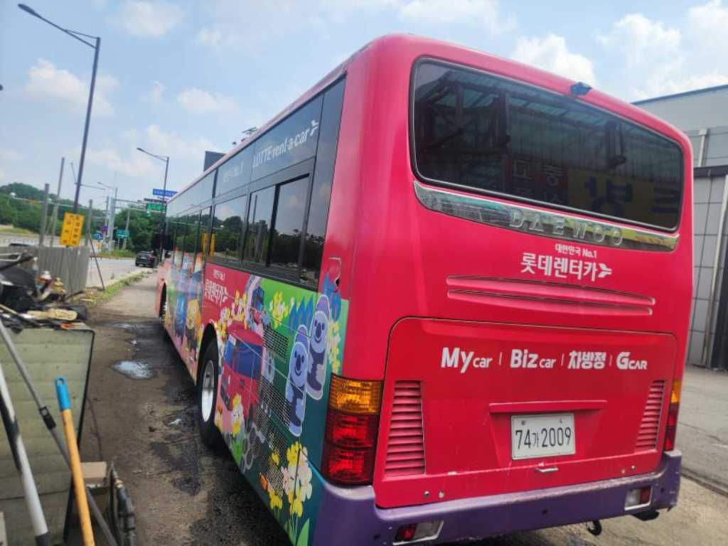 medium and large bus Medium Daewoo Bus - Vista 4