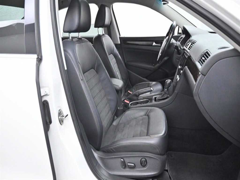 Volkswagen Passat - Vista 10