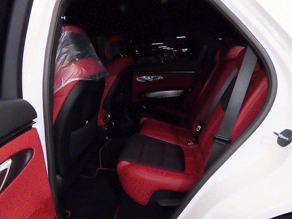 Genesis GV70 - Vista 7