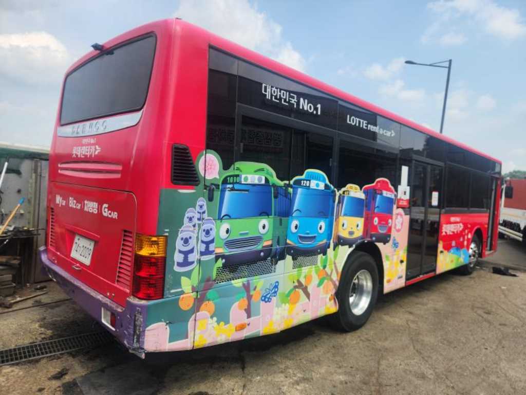 medium and large bus Medium Daewoo Bus - Vista 5