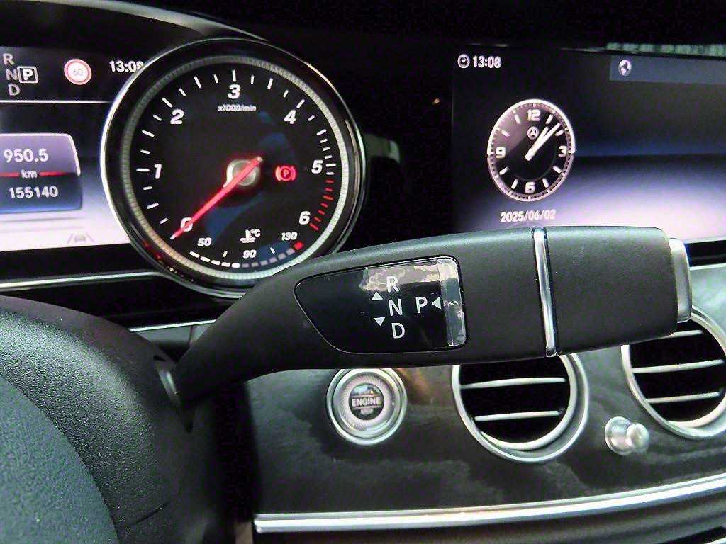 Mercedes Benz E class - Vista 10