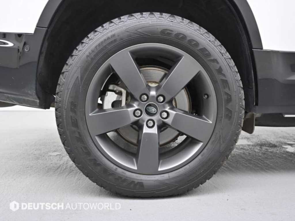 Land Rover Defender - Vista 5