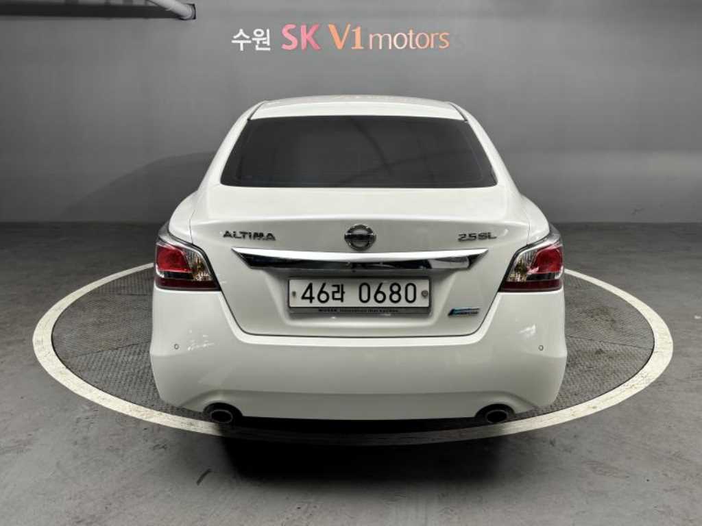 Nissan Altima - Vista 4