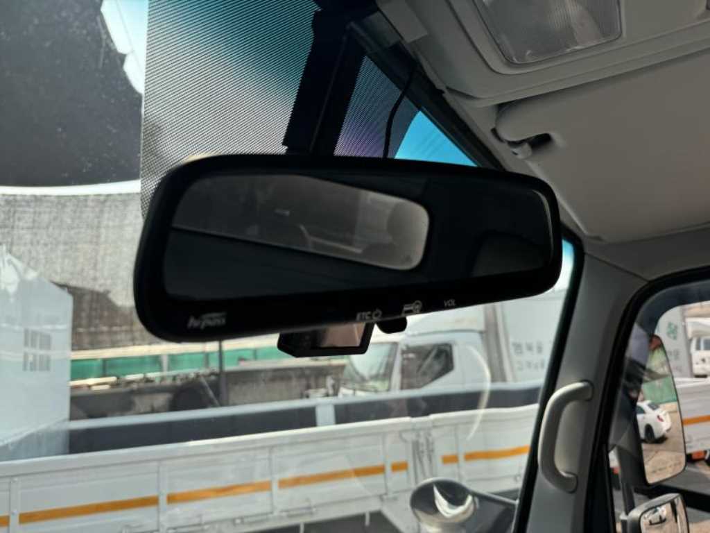 medium and large cargo truck - Vista 12