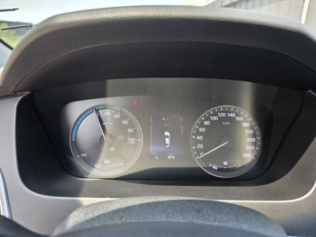 HYUNDAI Sonata - Vista 12