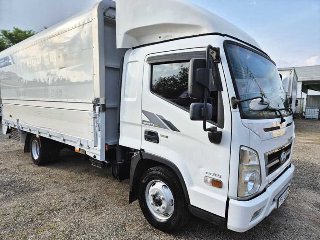 medium and large cargo truck - Vista 8