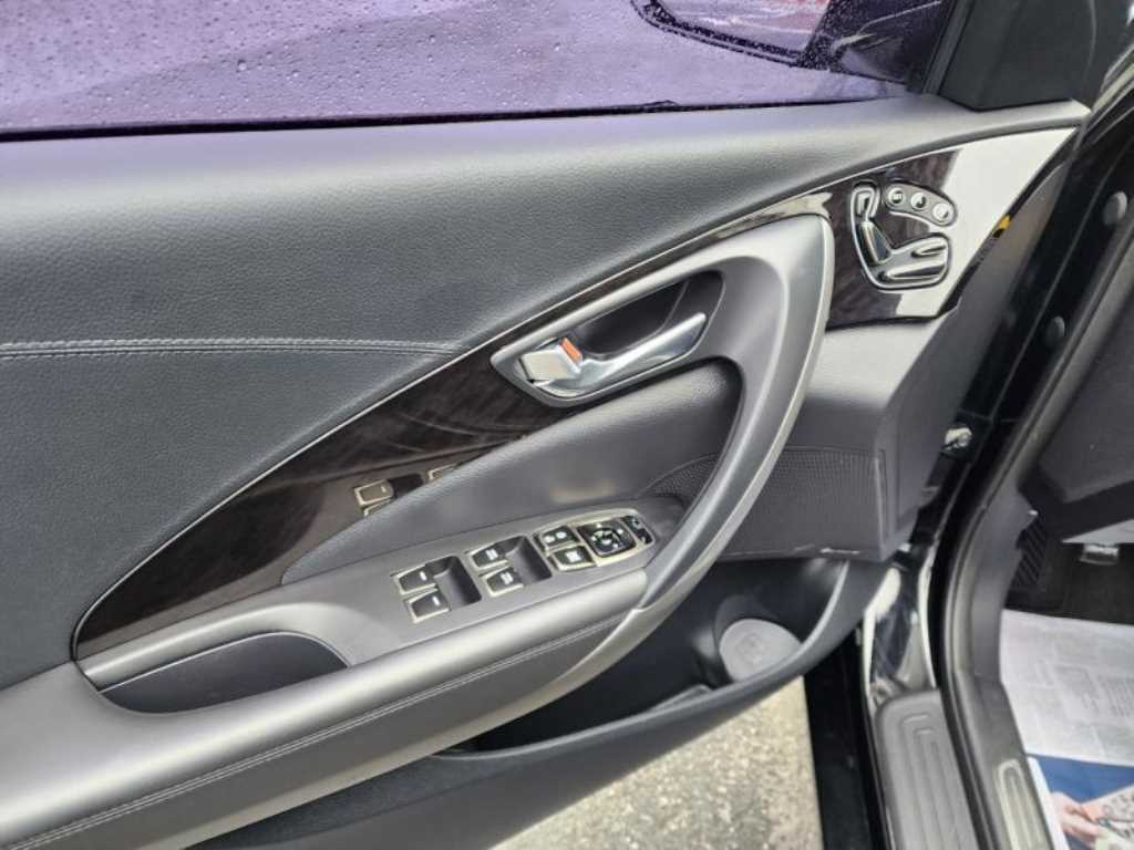 HYUNDAI Grandeur - Vista 12