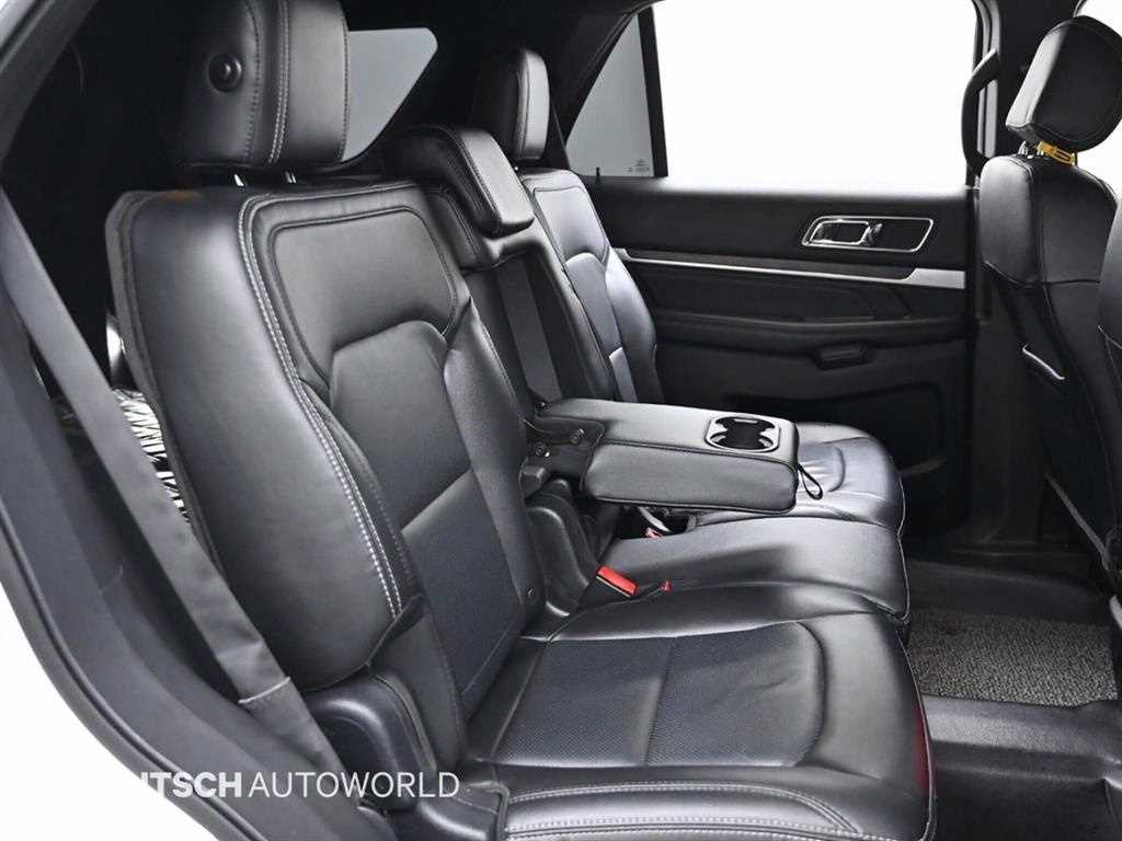 Ford Explorer - Vista 12