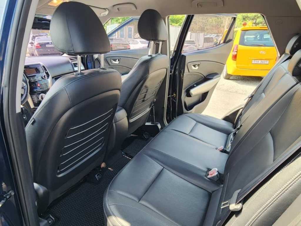 Ssangyong Tivoli - Vista 10