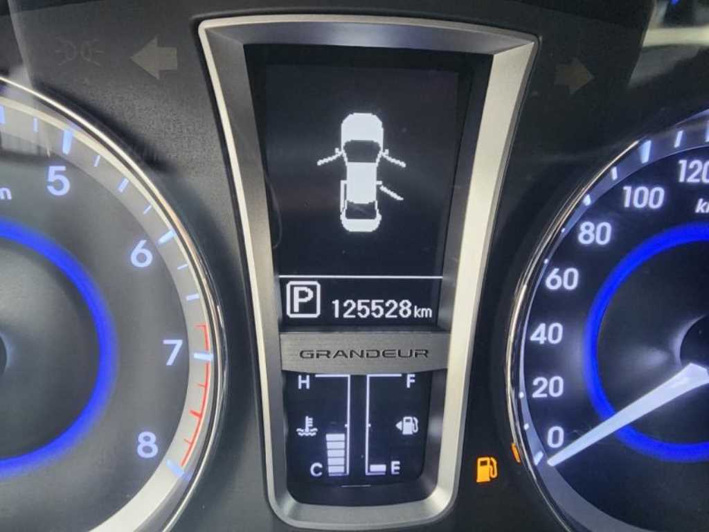 HYUNDAI Grandeur 2013 Negro - Importación desde Corea - HF Imports Iquique - Foto 17