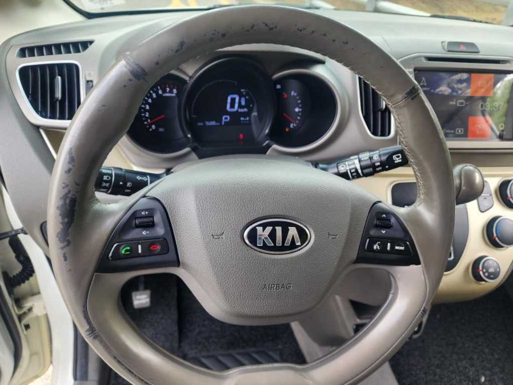 KIA Ray - Vista 10