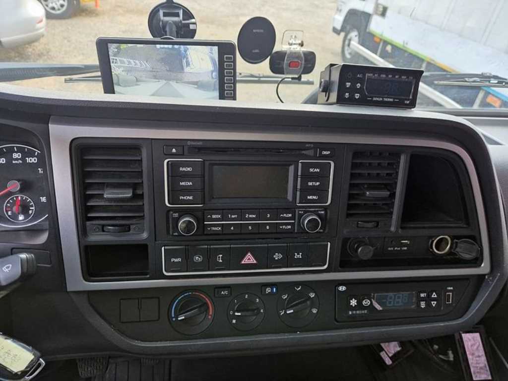 medium and large cargo truck - Vista 10