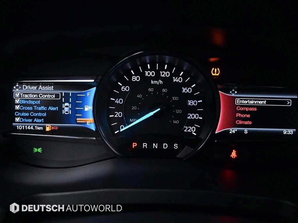 Ford Explorer - Vista 8