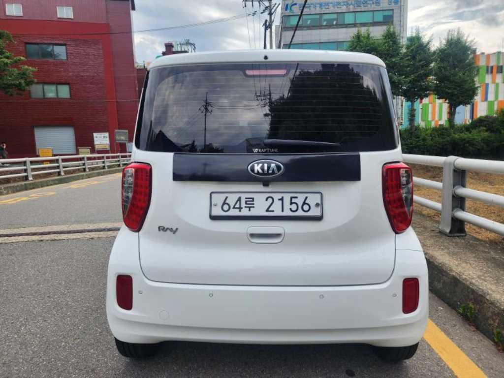 KIA Ray - Vista 5