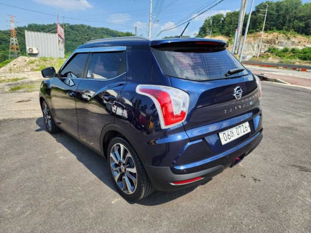 Ssangyong Tivoli - Vista 6