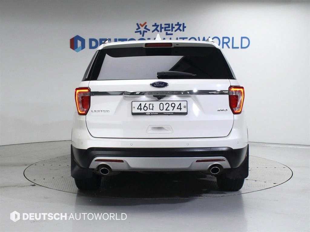 Ford Explorer - Vista 4