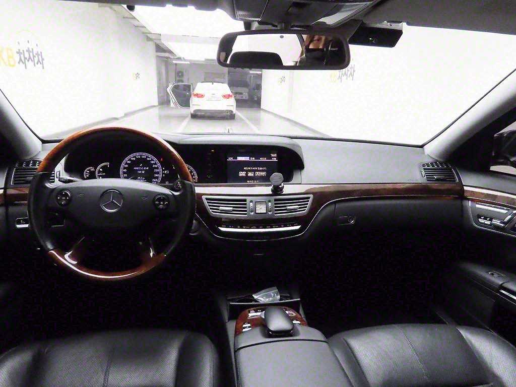 Mercedes Benz S Class - Vista 6