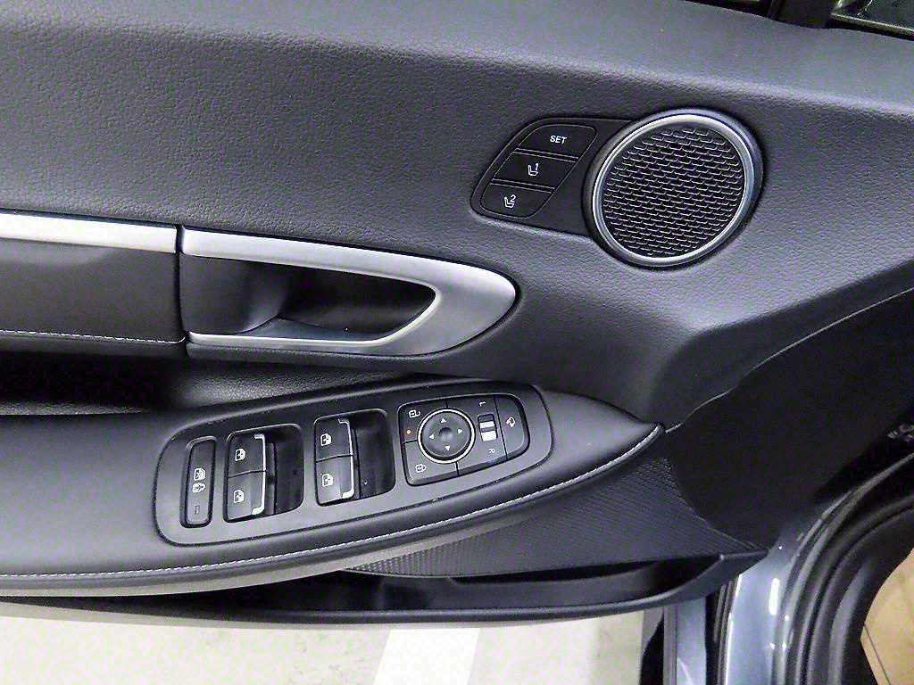 HYUNDAI Sonata - Vista 11