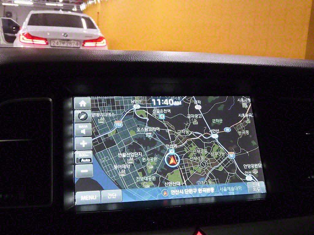 HYUNDAI Genesis - Vista 8