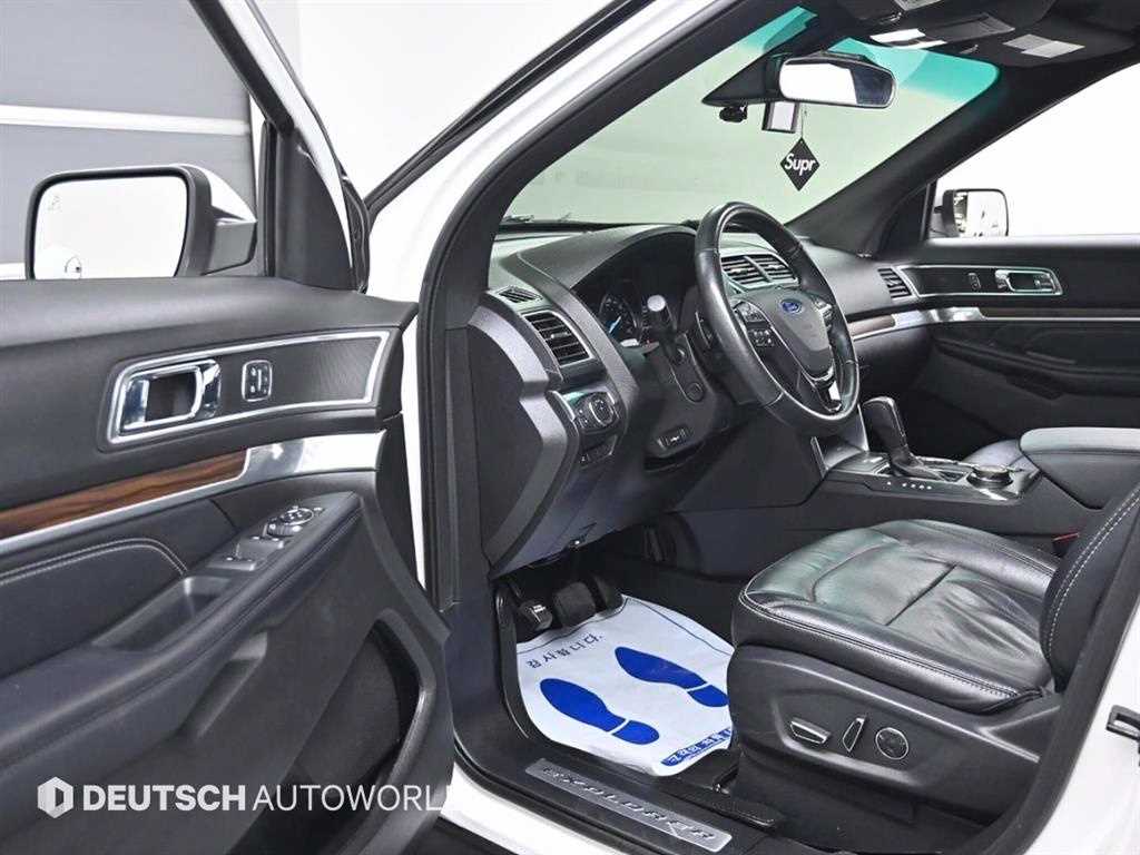 Ford Explorer - Vista 11