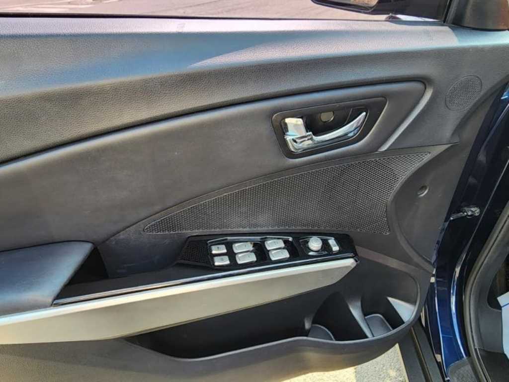 Ssangyong Tivoli 2016 Azul - Importación desde Corea - HF Imports Iquique - Foto 19